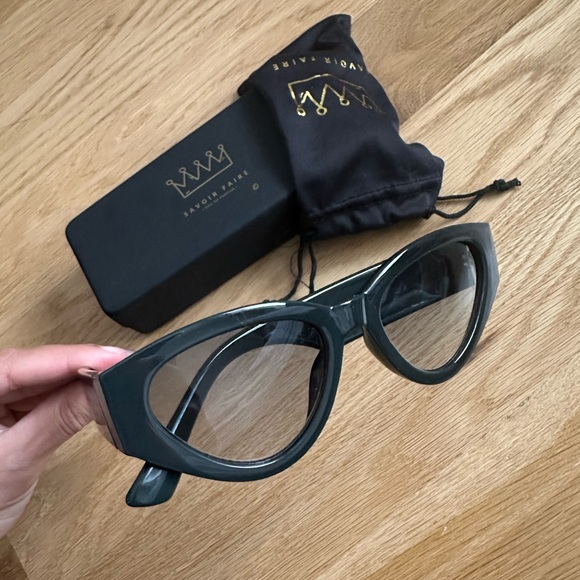 Savoir Faire Hunter Green Sunglasses - Picture 1 of 4